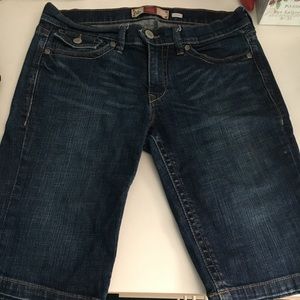 Old navy low waist jean shorts
